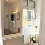 Cozy And Beautiful Flat In Great Location! Διαμέρισμα *