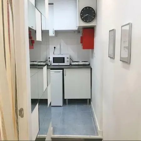Διαμέρισμα Cozy And Beautiful Flat In Great Location!